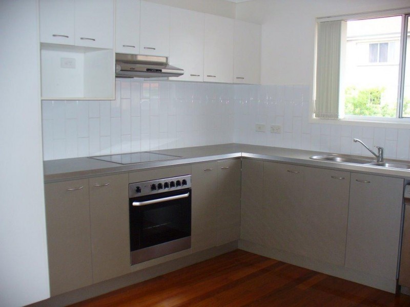 83 Dibar St, Wynnum QLD 4178