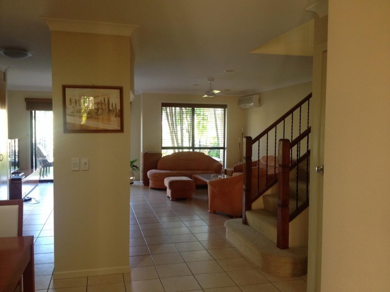 39/34 Albicore Street, Mermaid Waters QLD 4218