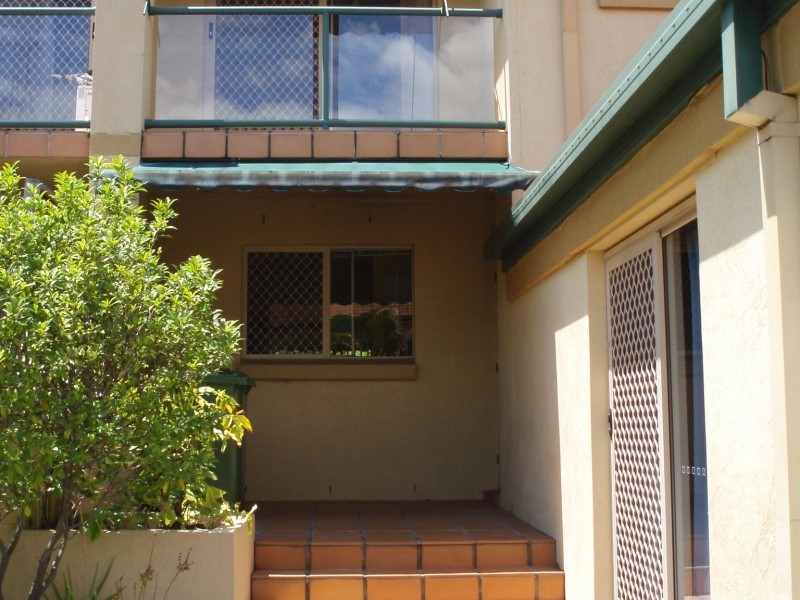 101/152 Palm Meadows Drive, Carrara QLD 4211
