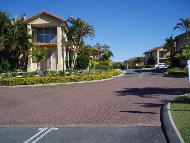 101/152 Palm Meadows Drive, Carrara QLD 4211
