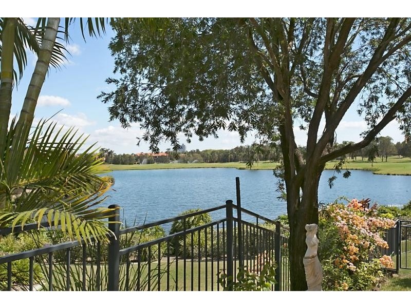 85 Palm Meadows Drive, Carrara QLD 4211