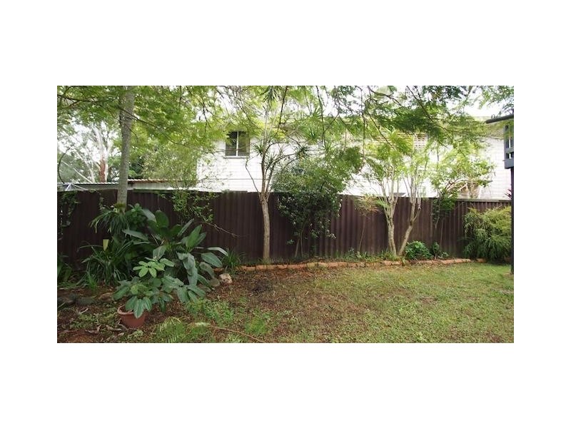 59 Ridgeway Avenue, Southport QLD 4215