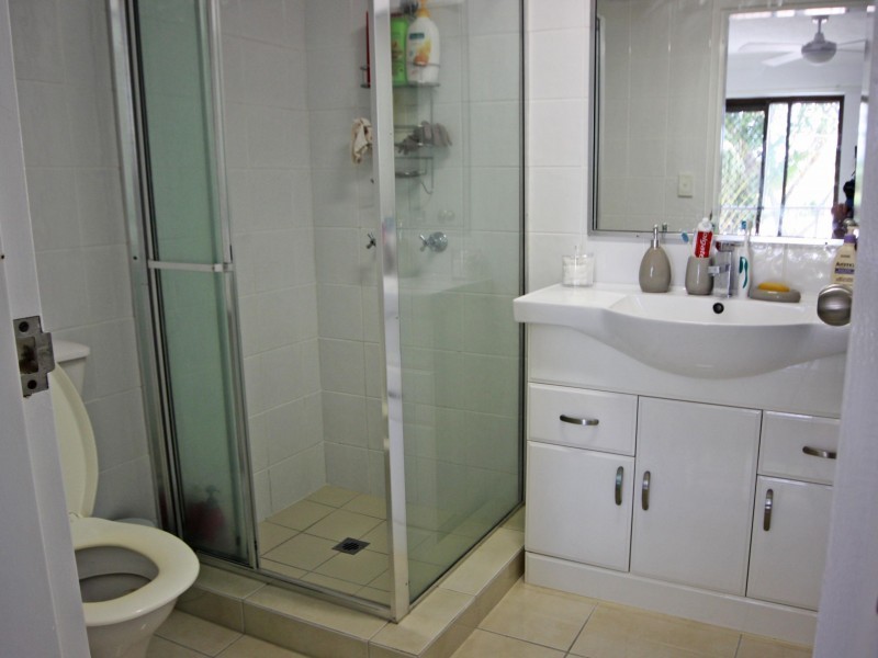 9 Bayview Street, Runaway Bay QLD 4216