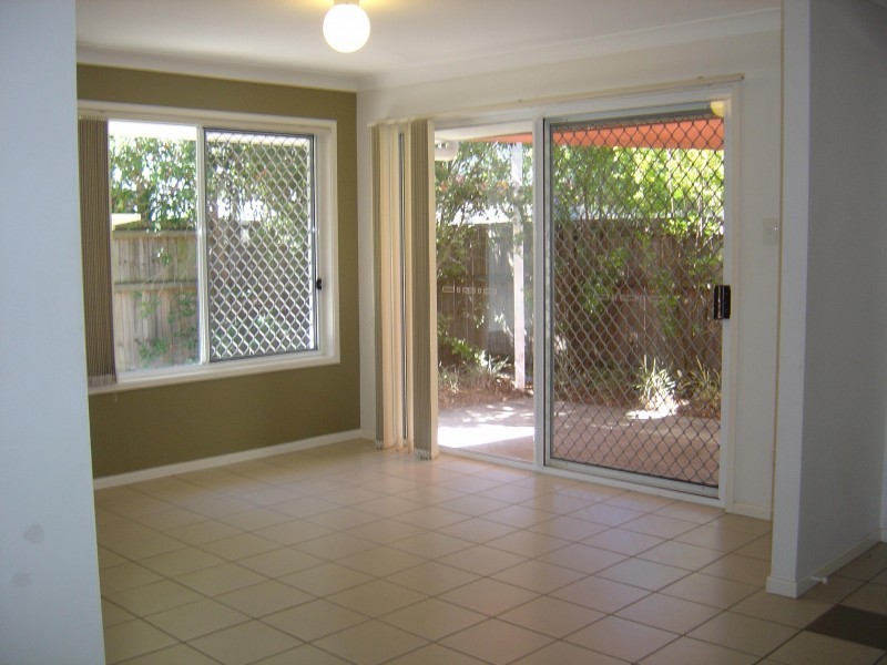 83 Dibar St, Wynnum QLD 4178