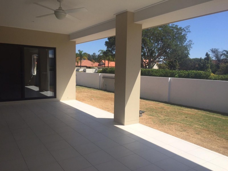 2/178 Palm Meadows Drive, Carrara QLD 4211