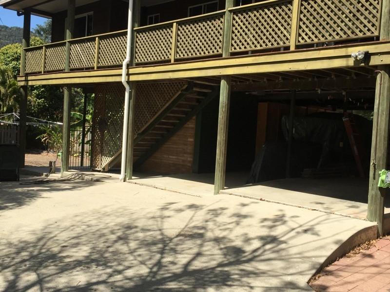 21 Grace Avenue, Cannonvale QLD 4802