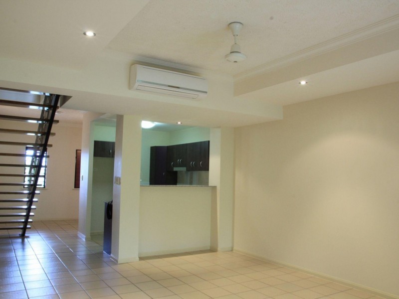 357 357/2 Rigg Street, Woree QLD 4868