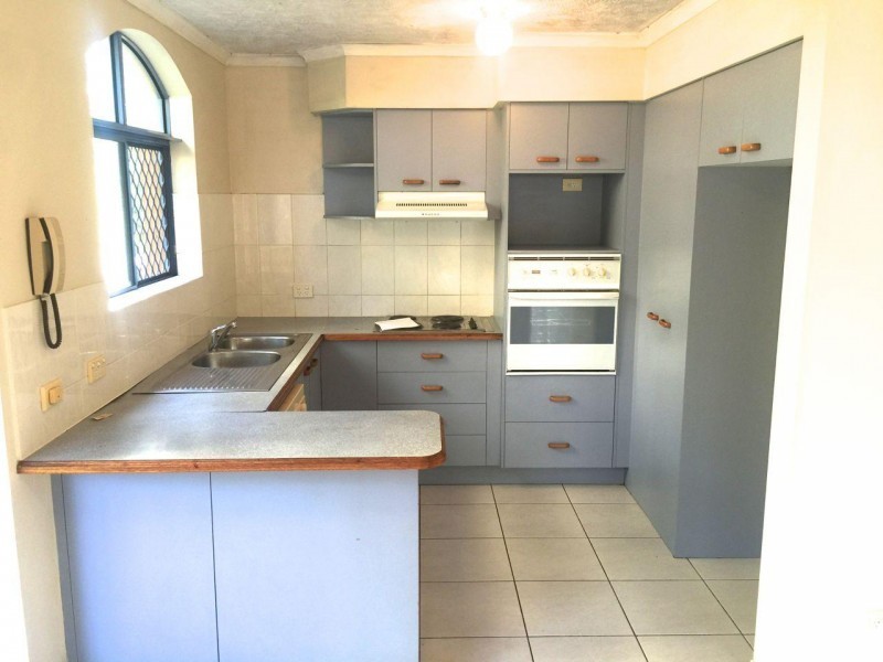 3/4 Monte Carlo Avenue, Surfers Paradise QLD 4217