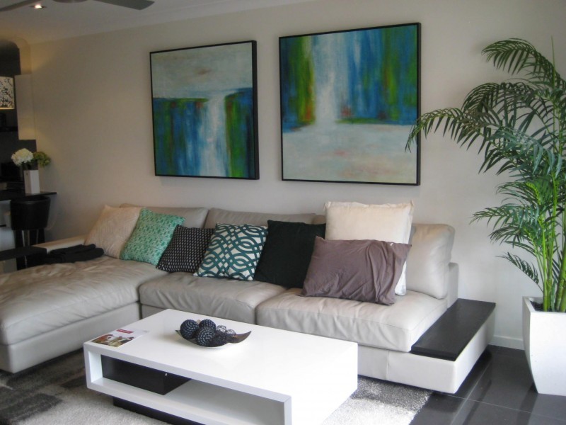 24 Slatyer Avenue, Bundall QLD 4217