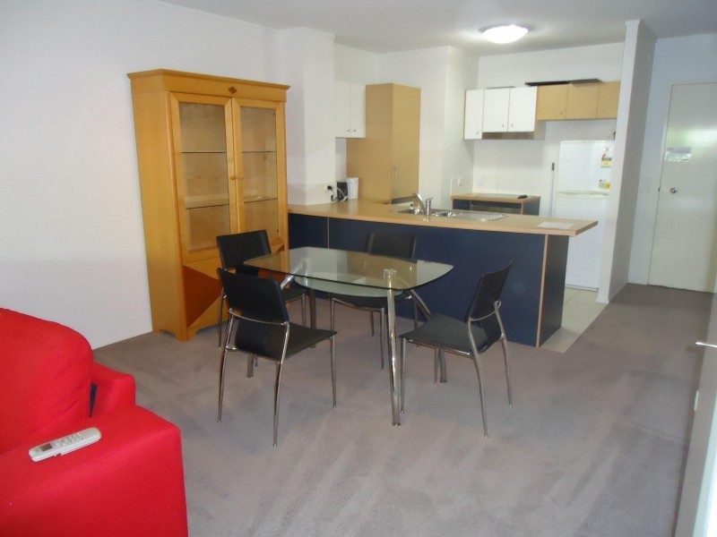 15 Goodwin Street, Kangaroo Point QLD 4169