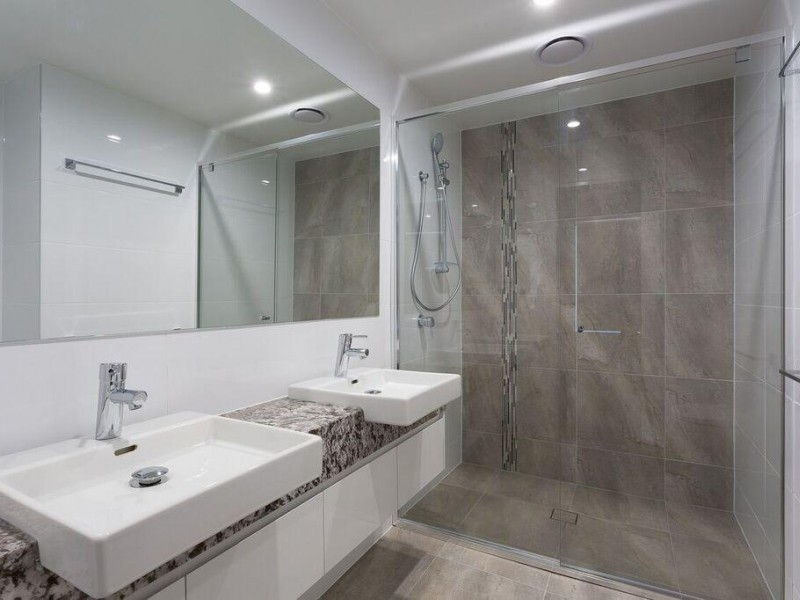 4 Anderson st, Scarborough QLD 4020