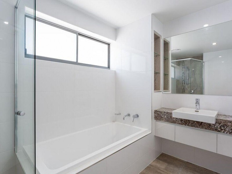 702/4 Anderson st, Scarborough QLD 4020