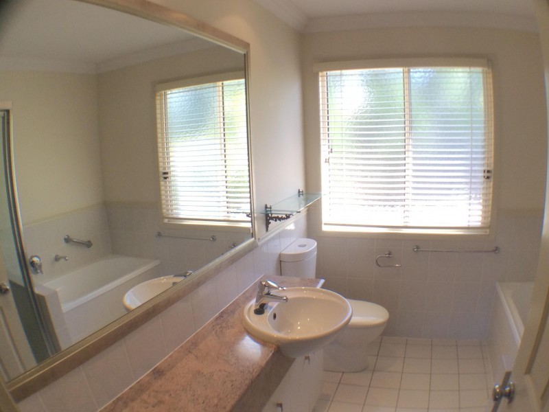 433 Brisbane Road, Arundel QLD 4214