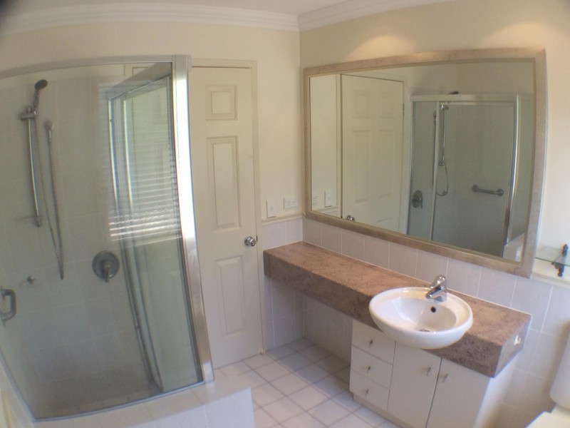 433 Brisbane Road, Arundel QLD 4214