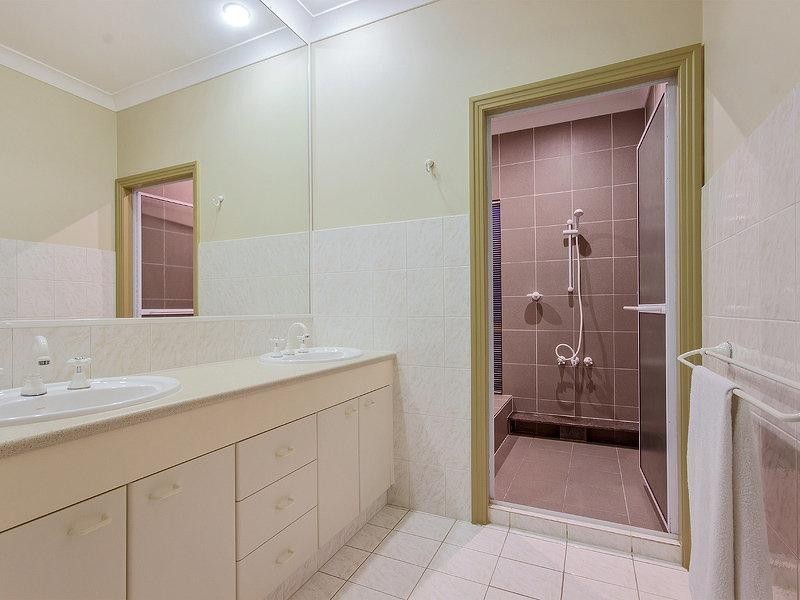 25/178 Palm Meadows Drive, Carrara QLD 4211