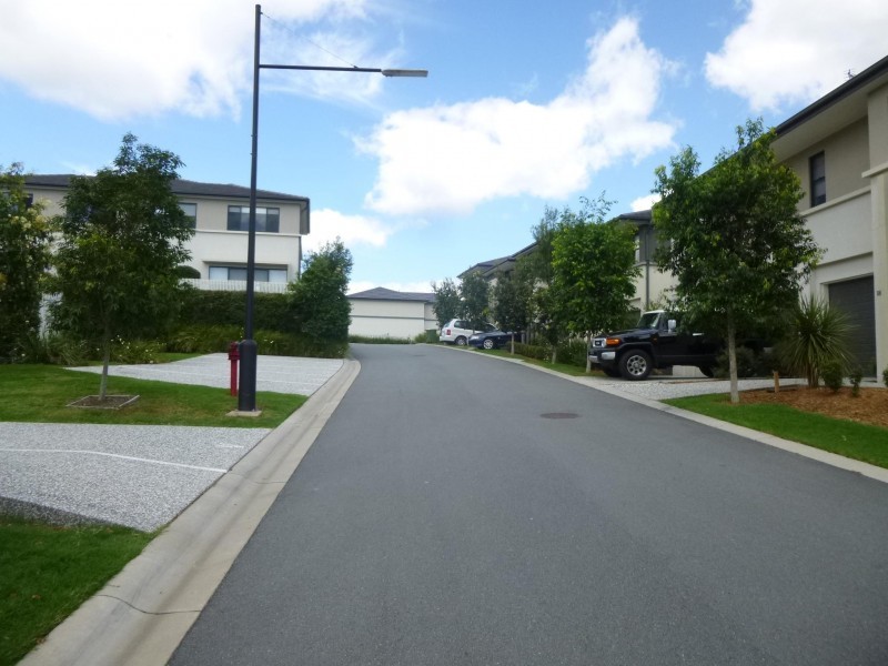 1/2 Bourton Road, Merrimac QLD 4226