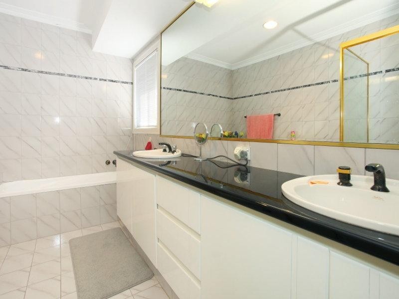 21 Allandale Entrance, Mermaid Waters QLD 4218