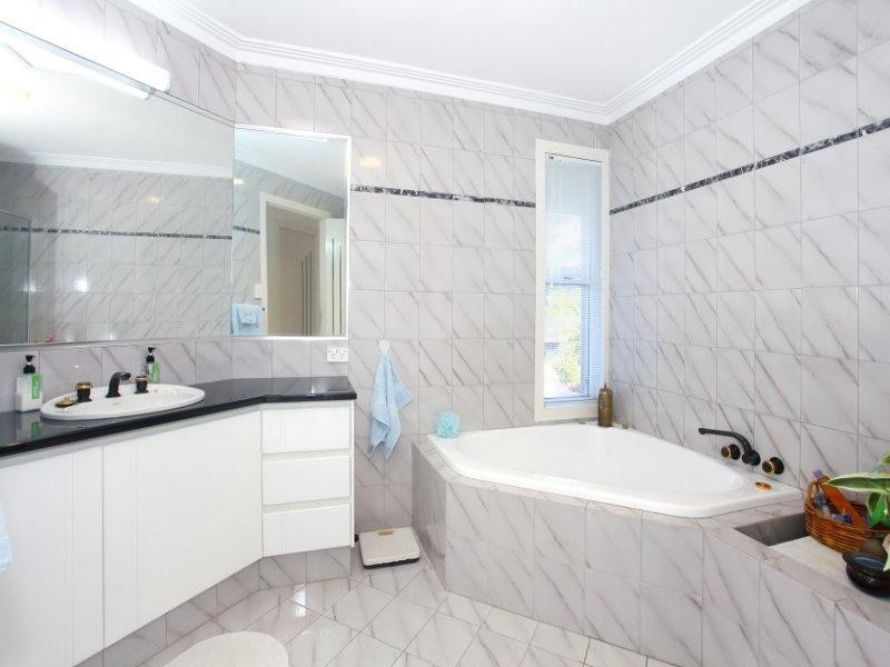 21 Allandale Entrance, Mermaid Waters QLD 4218