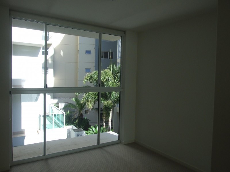 87 Marine Parade, Redcliffe QLD 4020