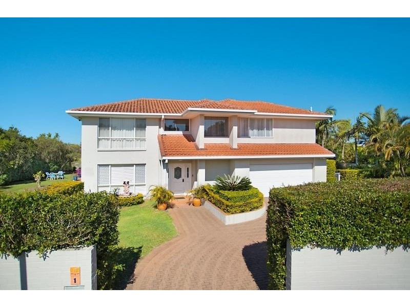 1-3 Meadowlake Drive, Palm Meadows, Carrara QLD 4211