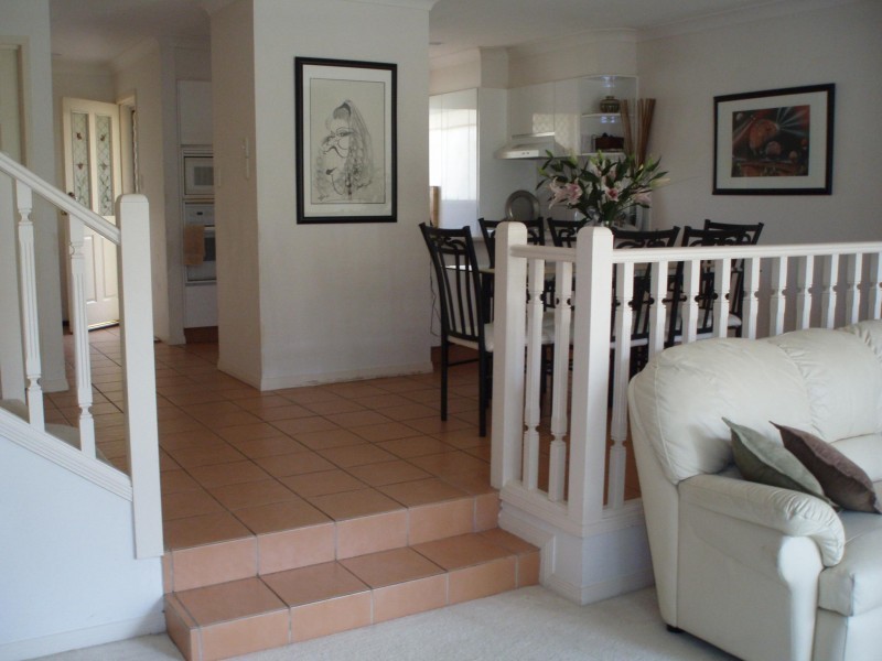 105/152 Palm Meadows Drive, Carrara QLD 4211