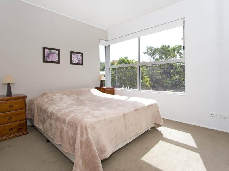 8 Dunmore Terrace, Auchenflower QLD 4066
