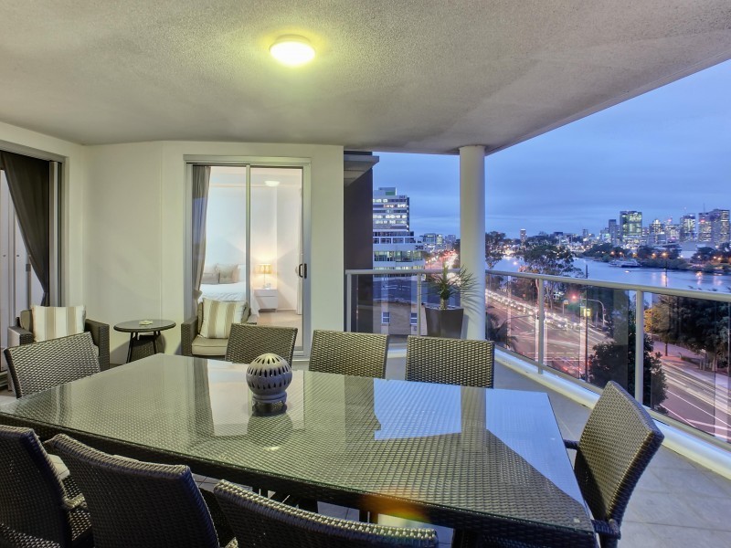 8 Dunmore Terrace, Auchenflower QLD 4066