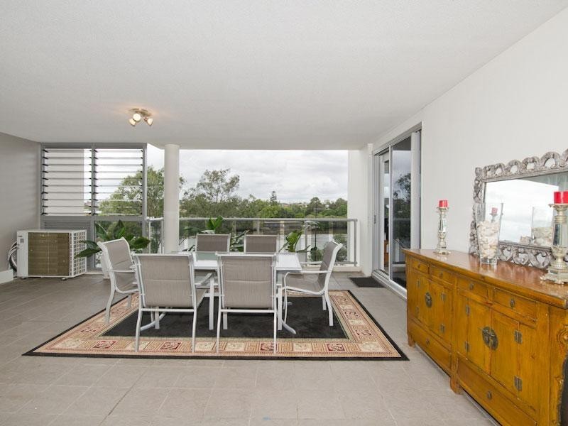 8 Dunmore Terrace, Auchenflower QLD 4066