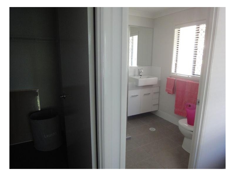 Room 1/16a Cricket Street, Coopers Plains QLD 4108