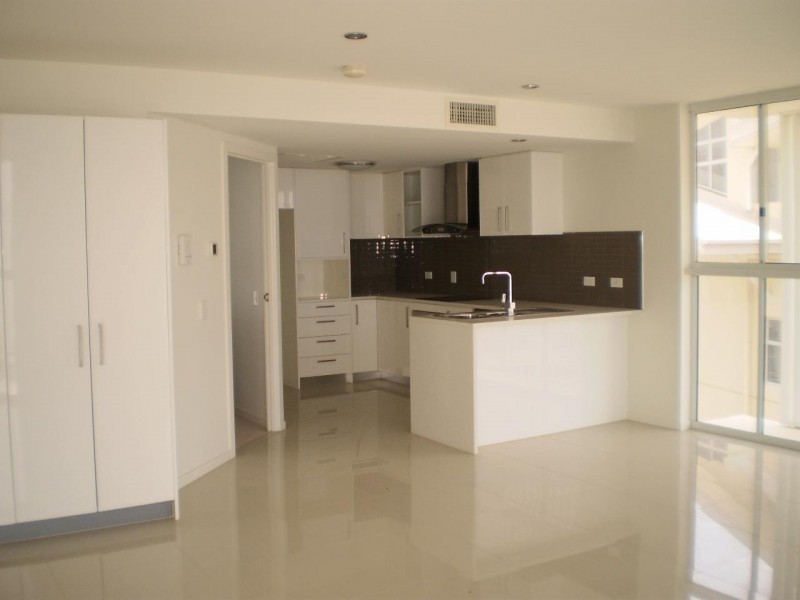 80387 Marine Parade, Redcliffe QLD 4020