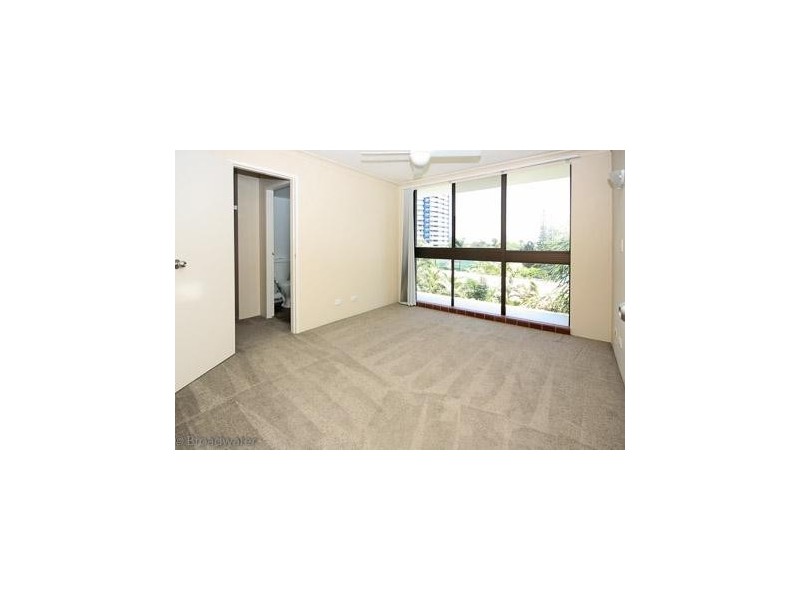 32/9 Bayview St, Runaway Bay QLD 4216