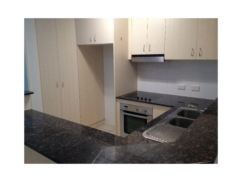 8/6 Fifth Avenue, Burleigh Heads QLD 4220