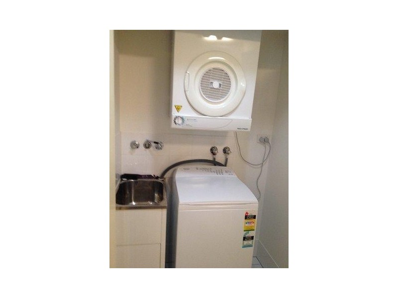 8/6 Fifth Avenue, Burleigh Heads QLD 4220