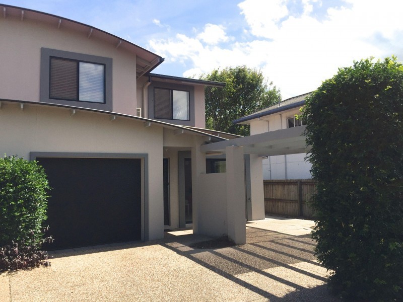 3/20-22 Broad Street, Labrador QLD 4215