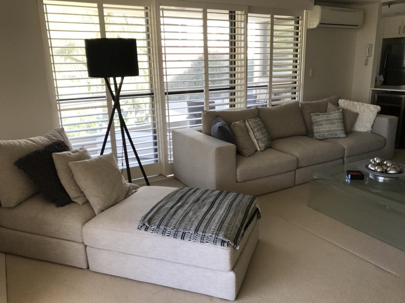 13 Cunningham Ave, Main Beach QLD 4217