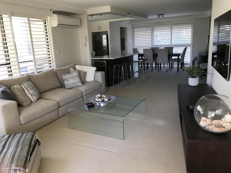 13 Cunningham Ave, Main Beach QLD 4217