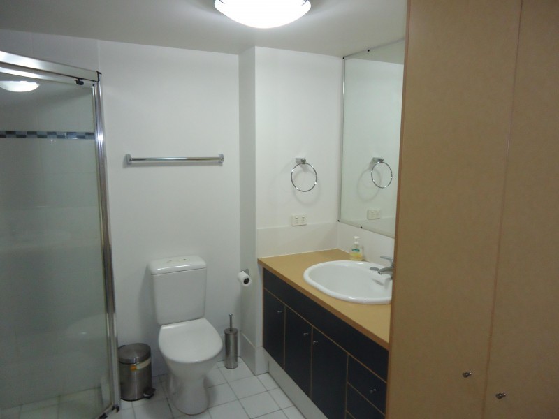 15 Goodwin Street, Kangaroo Point QLD 4169