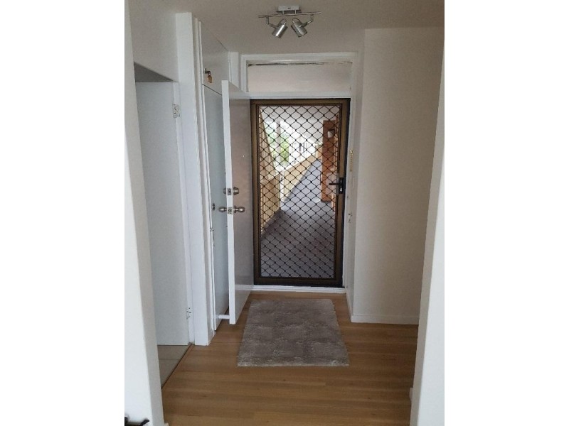 9/120 The Esplanade, Surfers Paradise QLD 4217