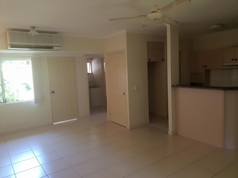 Unit 11/5-15 McGregor Street, Mooroobool QLD 4870