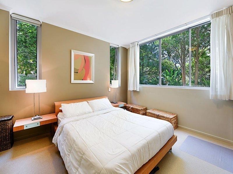 11/21 Cypress Avenue, Surfers Paradise QLD 4217