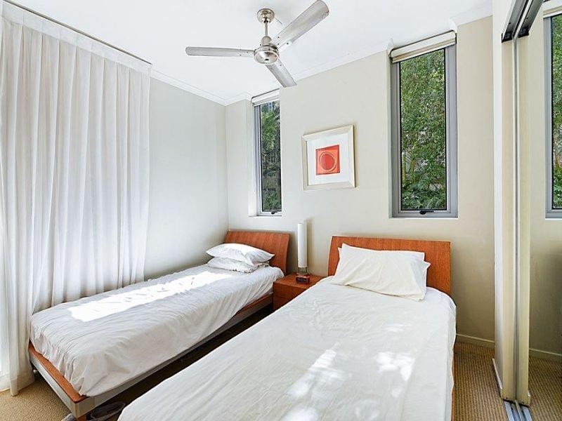 11/21 Cypress Avenue, Surfers Paradise QLD 4217