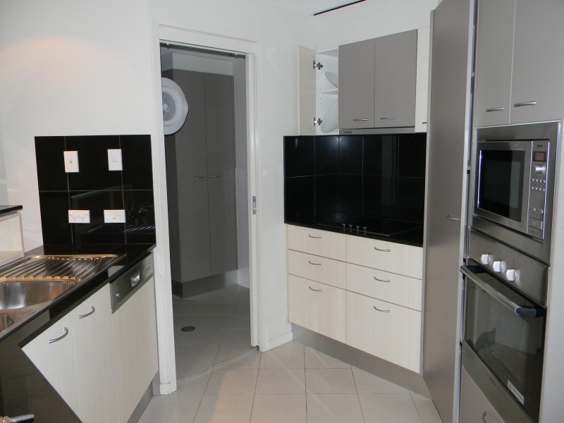 14/21 Cypress Avenue, Surfers Paradise QLD 4217