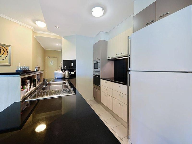 21/21 Cypress Avenue, Surfers Paradise QLD 4217