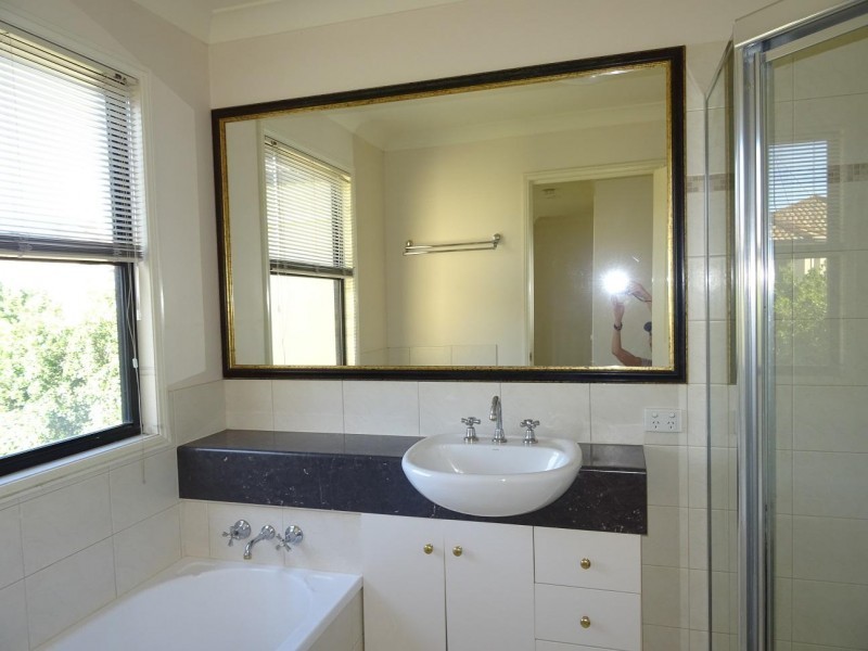 Benowa QLD 4217