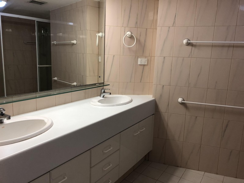 U 52/13 Cunningham Ave, Main Beach QLD 4217