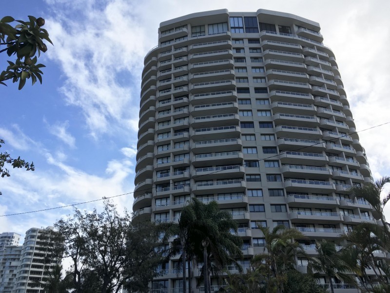 13 Cunningham Ave, Main Beach QLD 4217