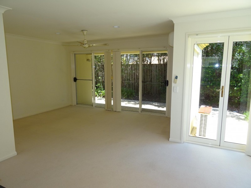 33/99-101 Heeb Street, Benowa QLD 4217