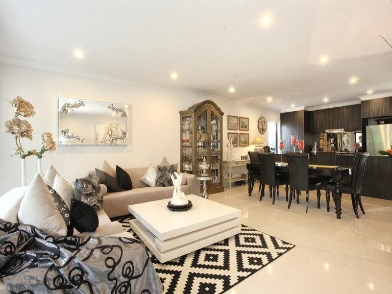 179 North Hill Drive, Robina QLD 4226