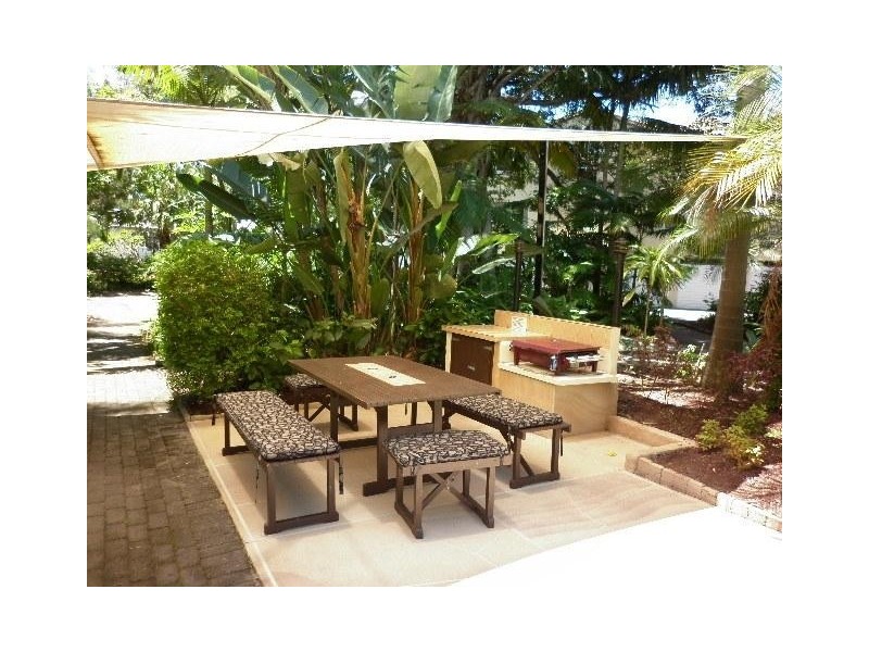 1 West Burleigh Road, Burleigh Heads QLD 4220