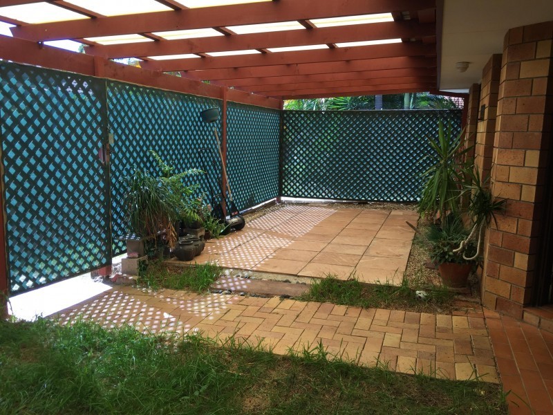 Unit 37/12 Landau Court, Miami QLD 4220